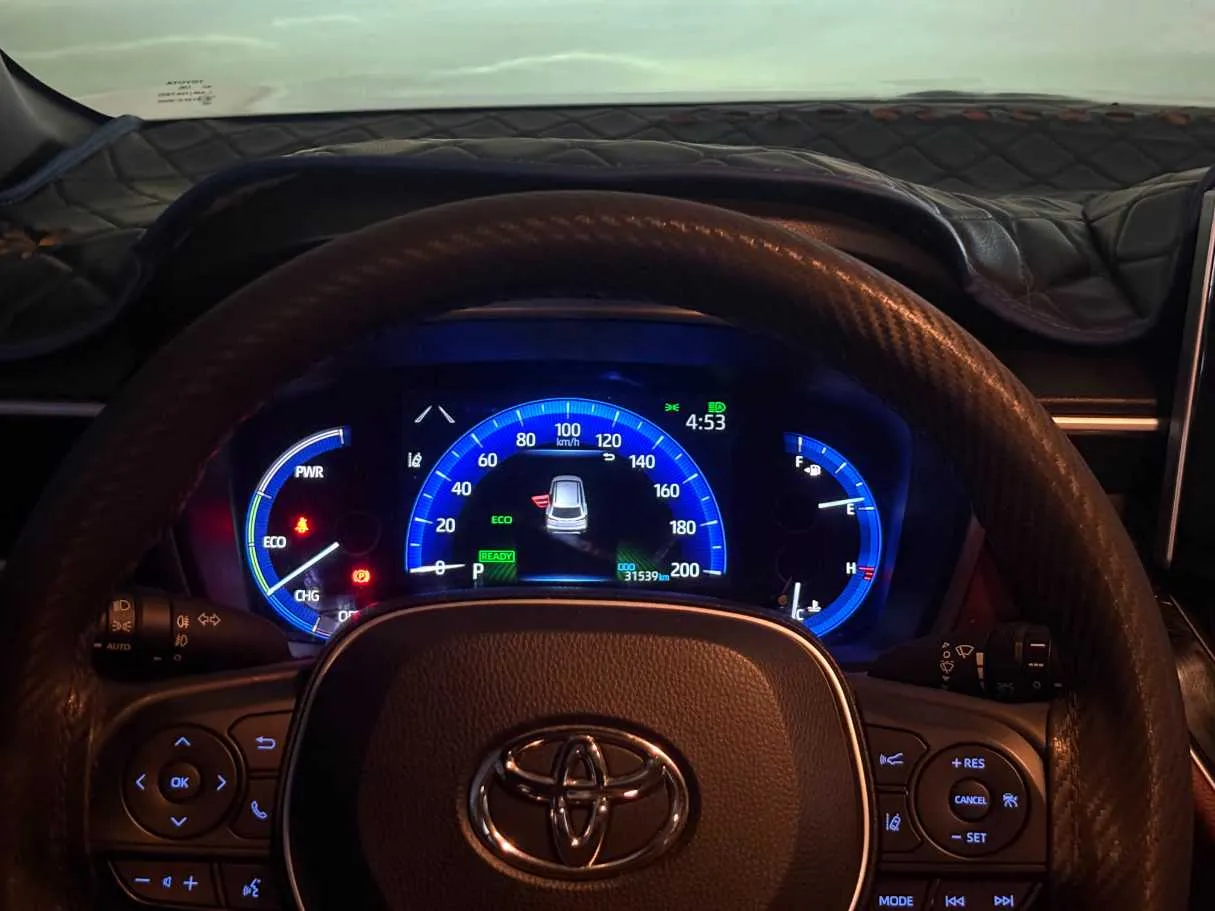 Car image 20