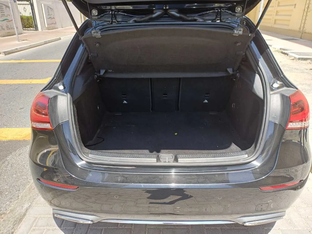 Car image 20