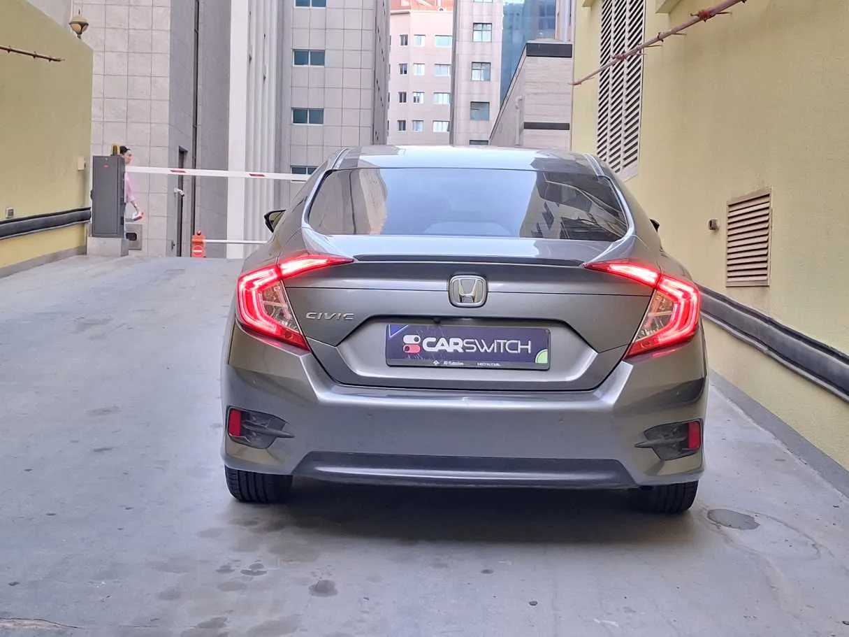 Car image 6