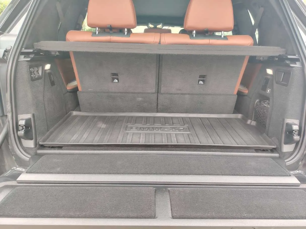 Car image 29