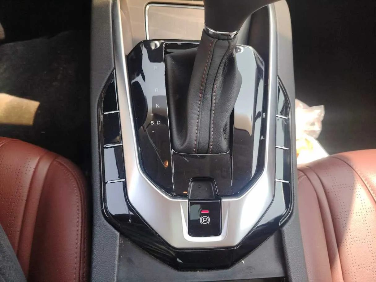 Car image 23