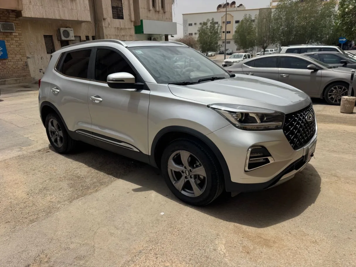 Car image 3