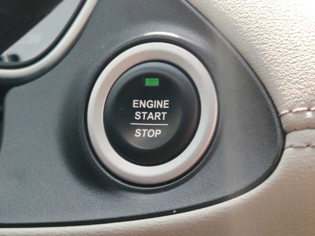 Car image 27