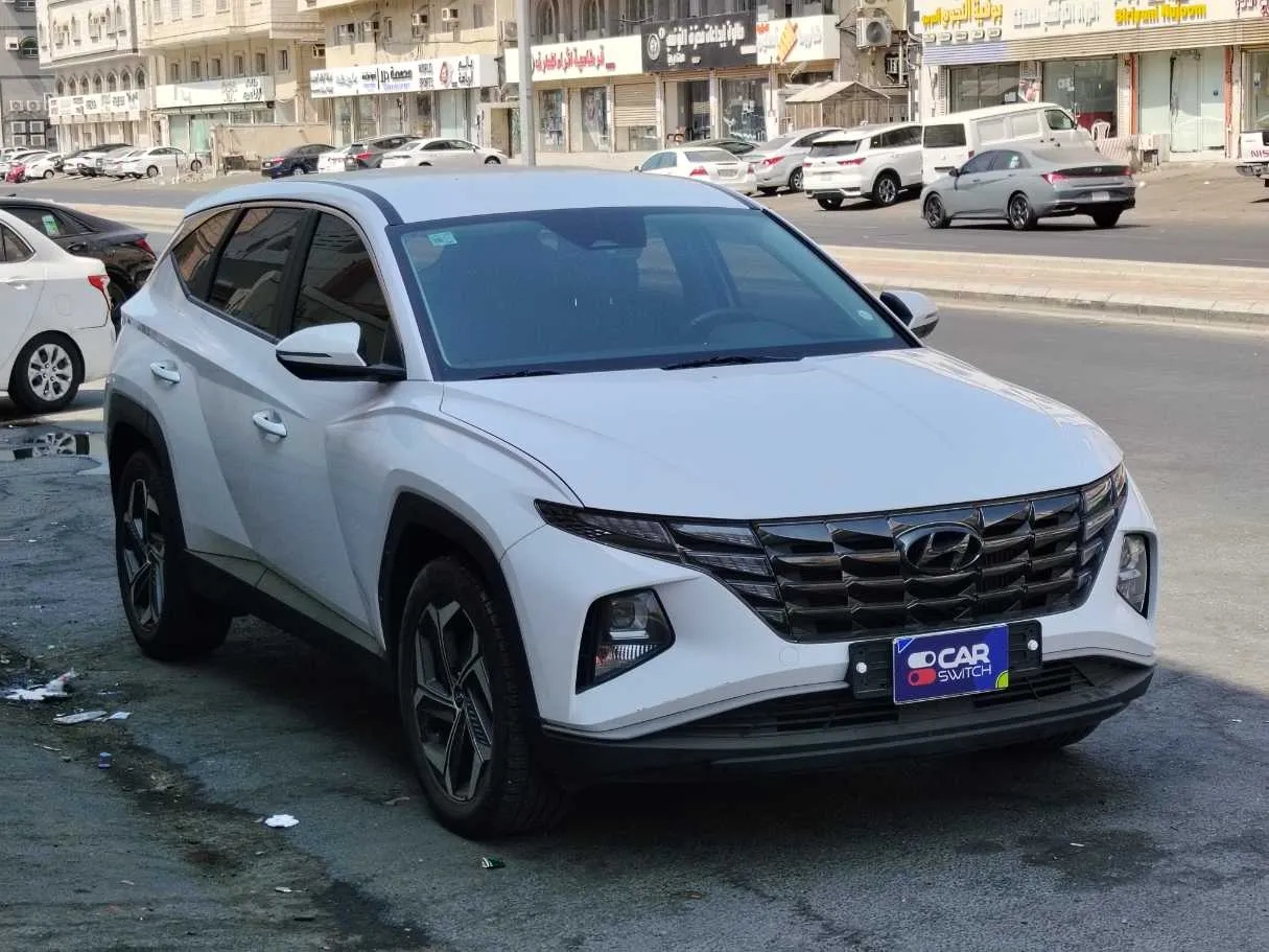 Car image 3