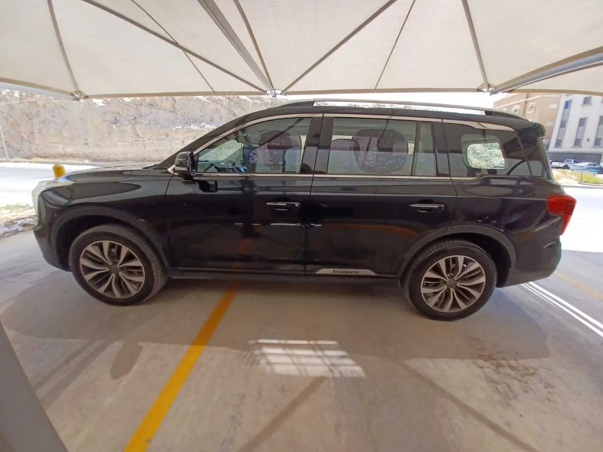 Car image 8