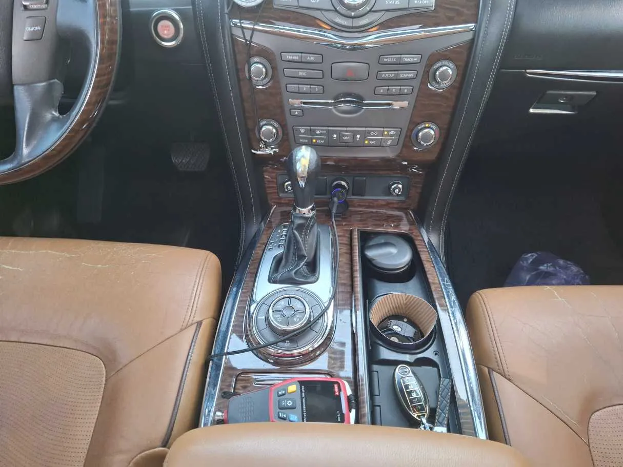 Car image 15