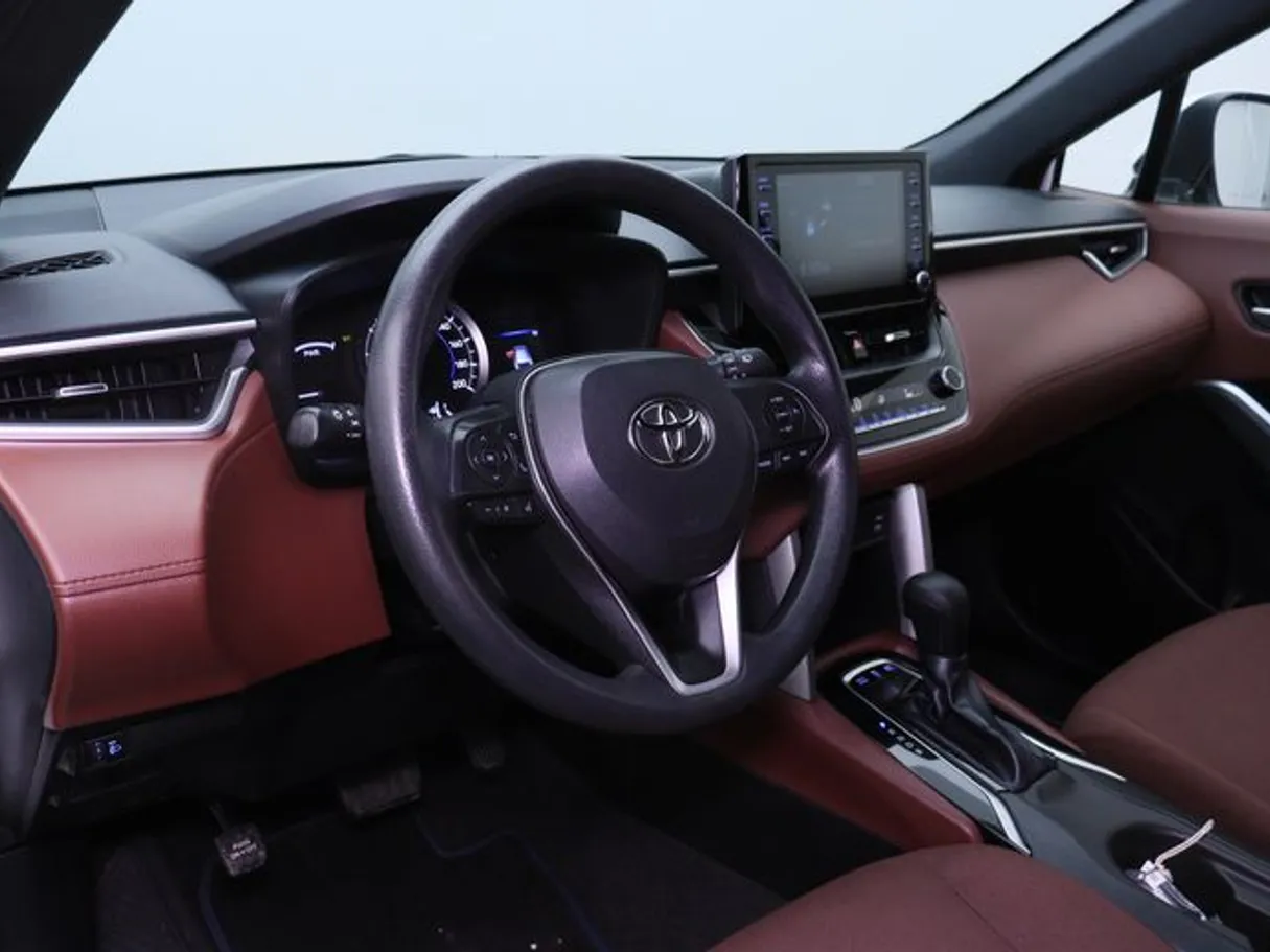 Car image 4