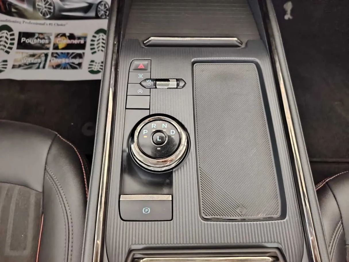 Car image 22