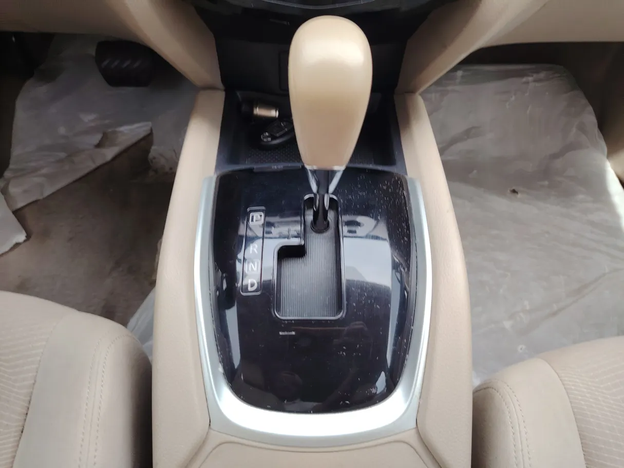 Car image 20