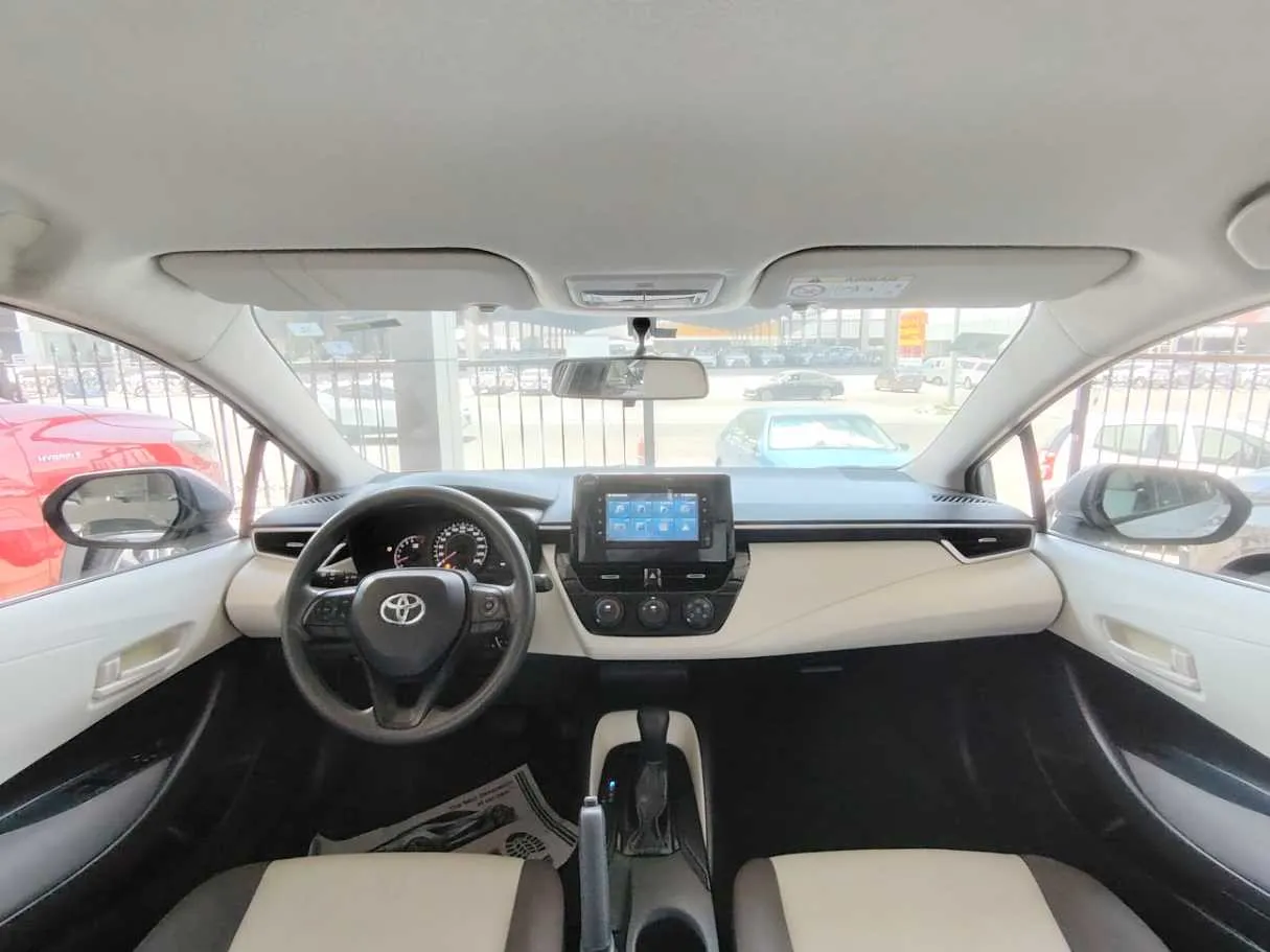 Car image 18