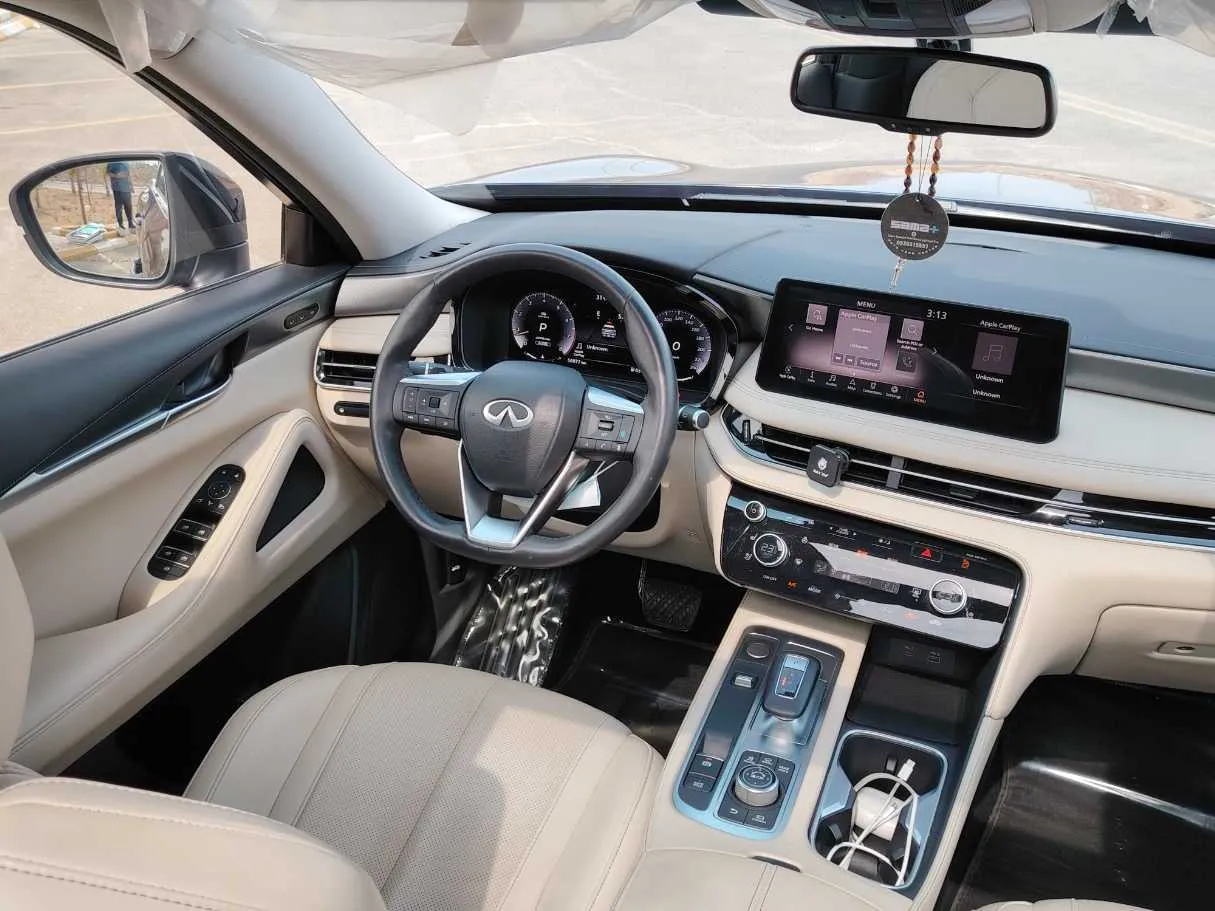 Car image 27