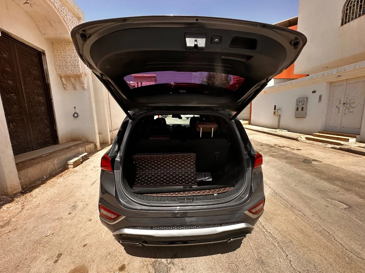 Car image 22