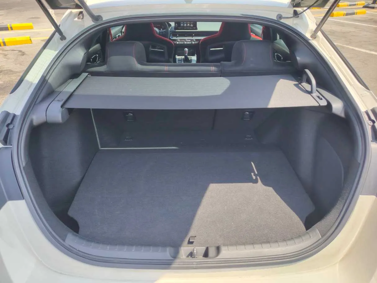 Car image 23