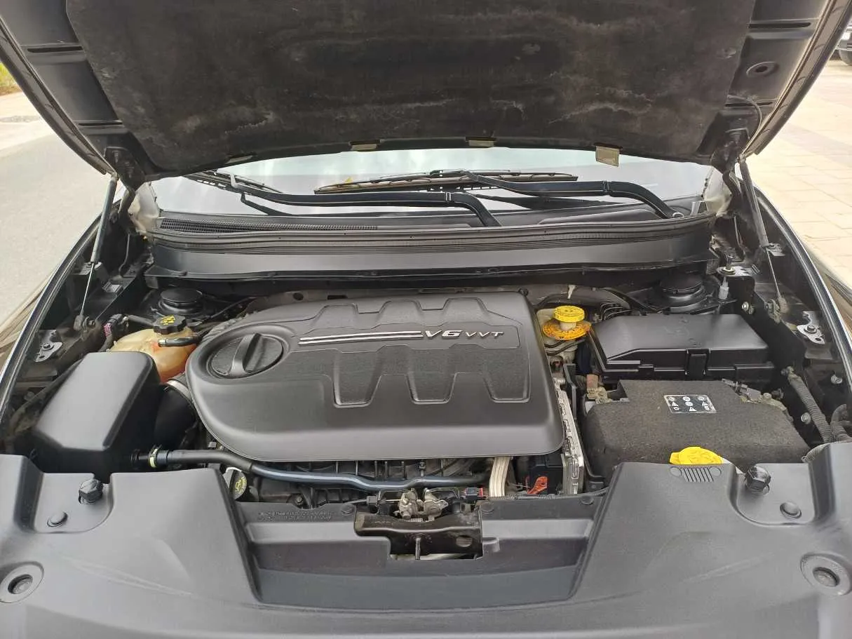 Car image 21