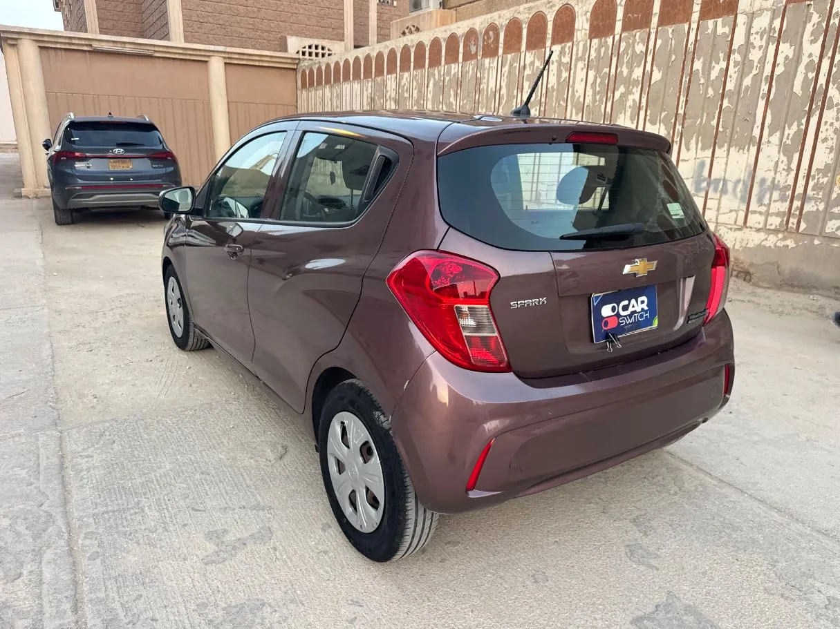 Car image 7