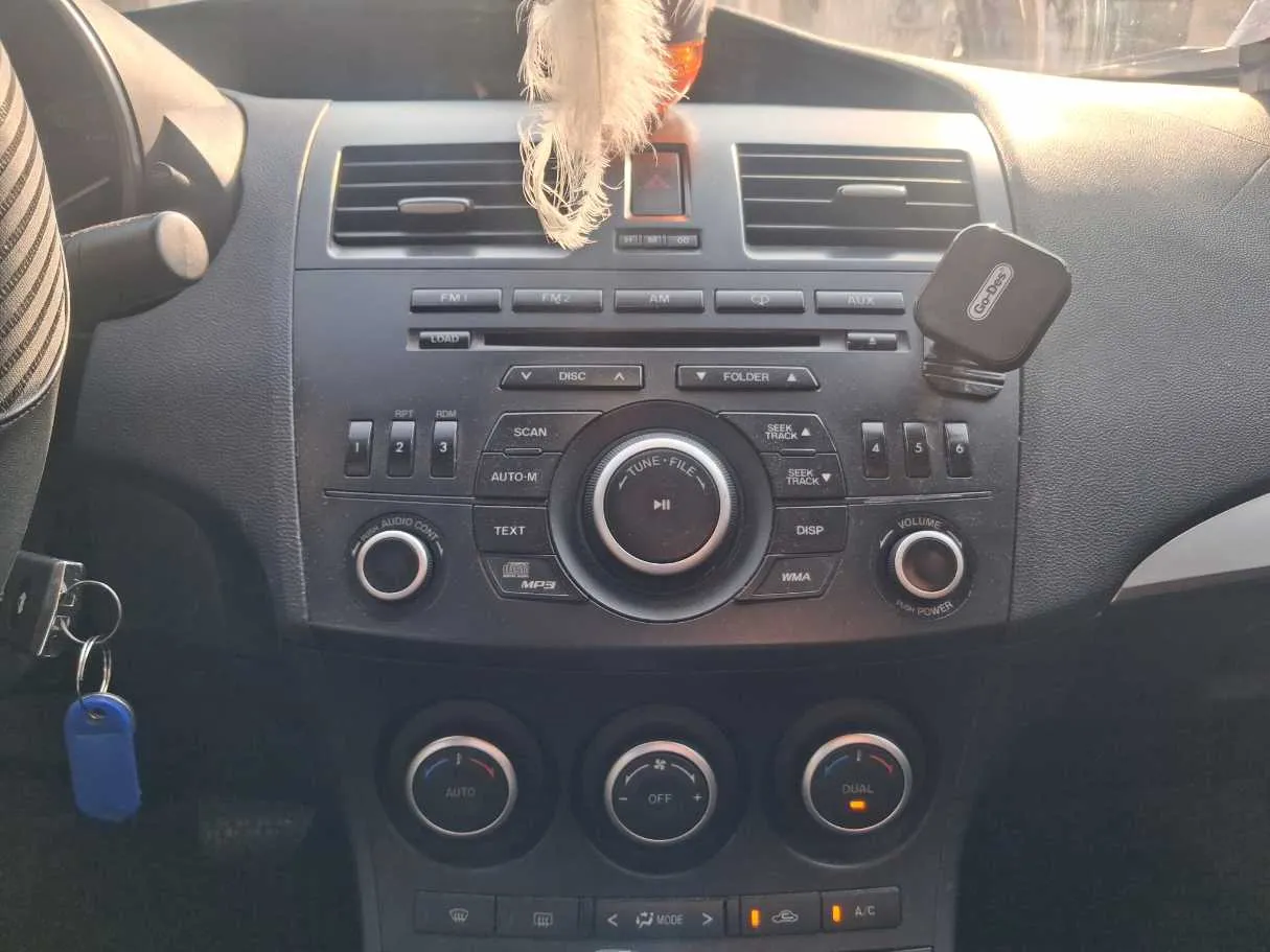 Car image 16