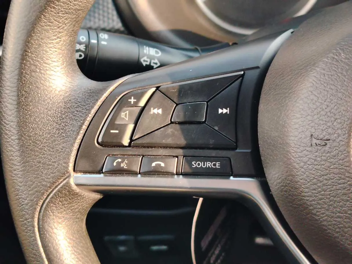 Car image 24