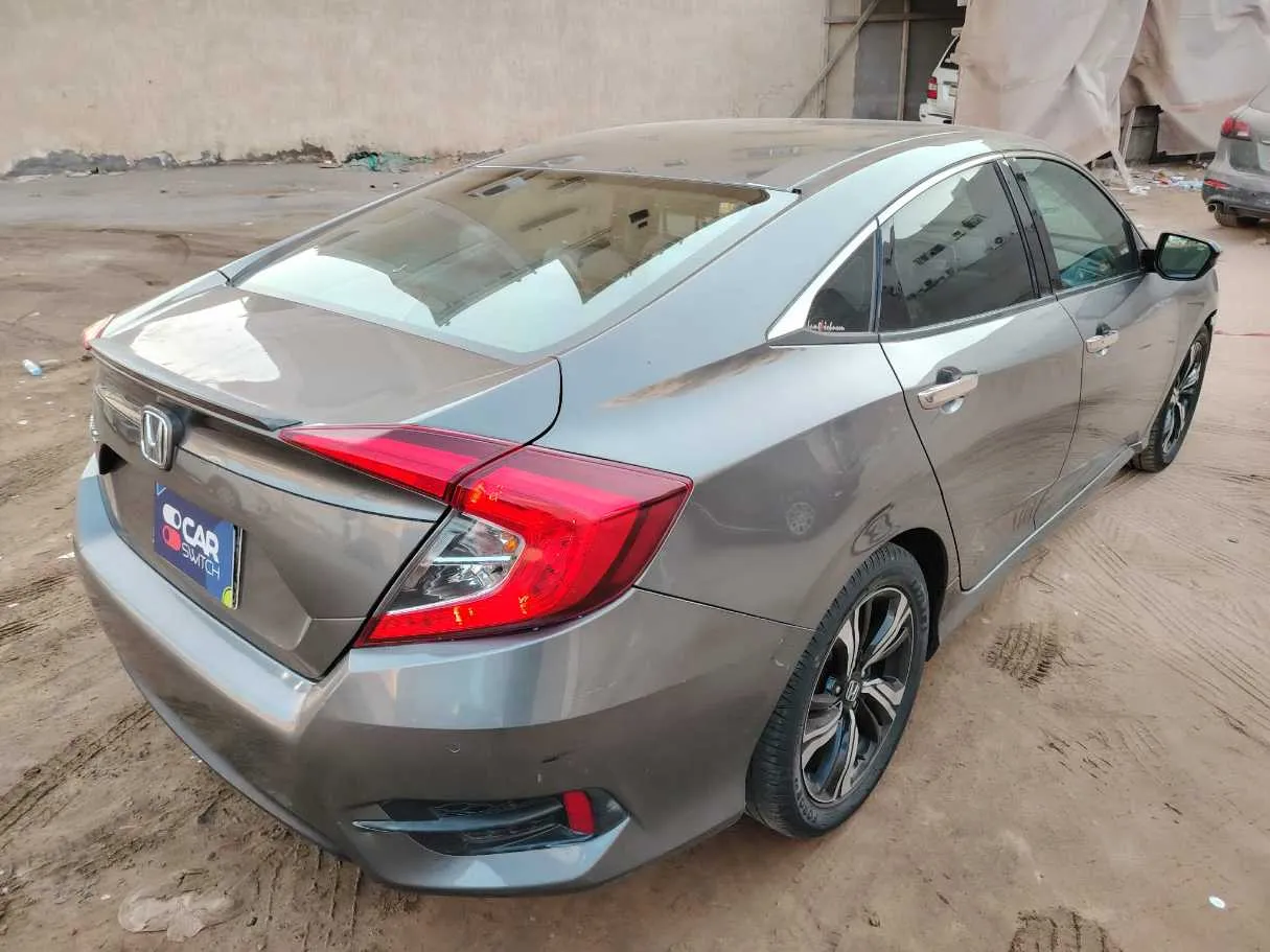 Car image 5