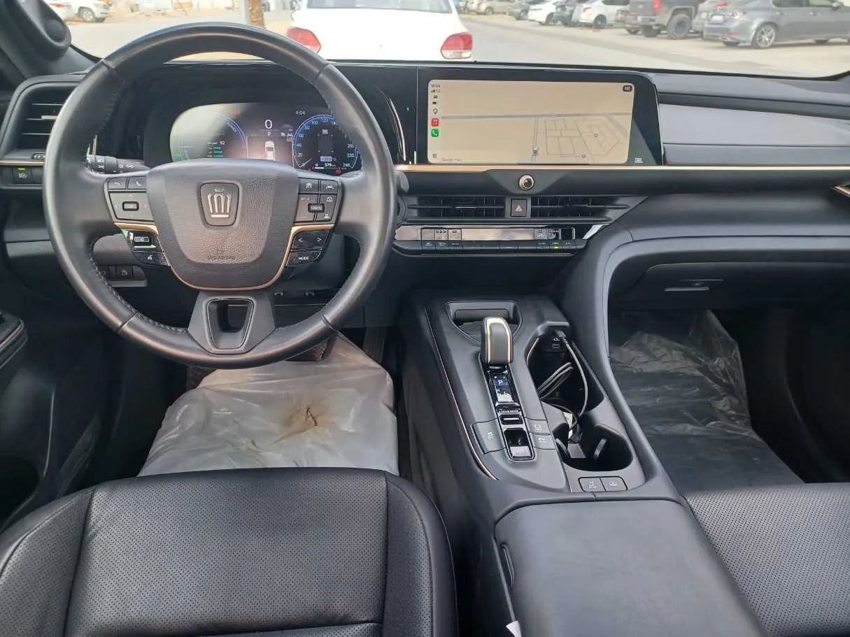 Car image 16