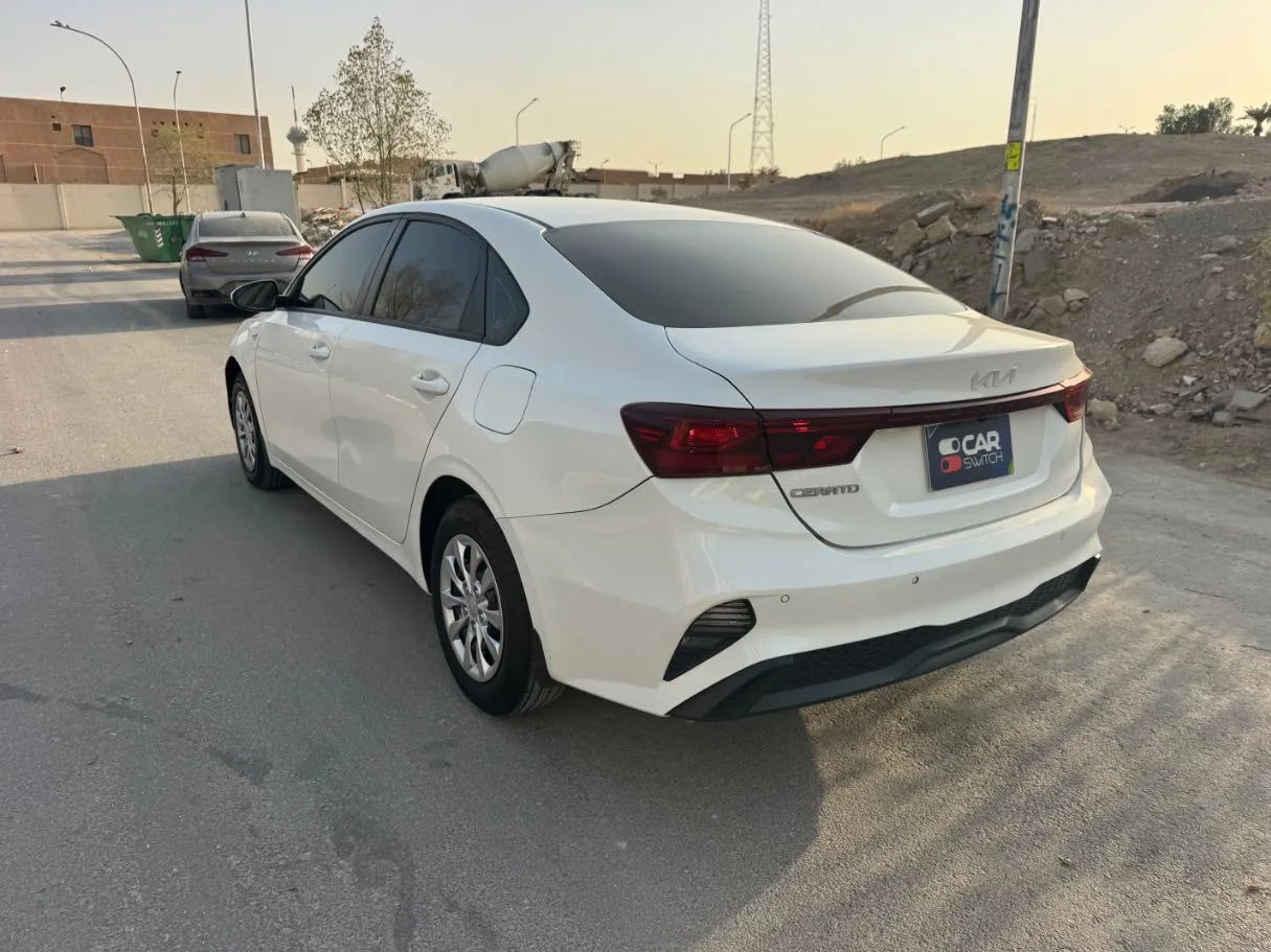Car image 7