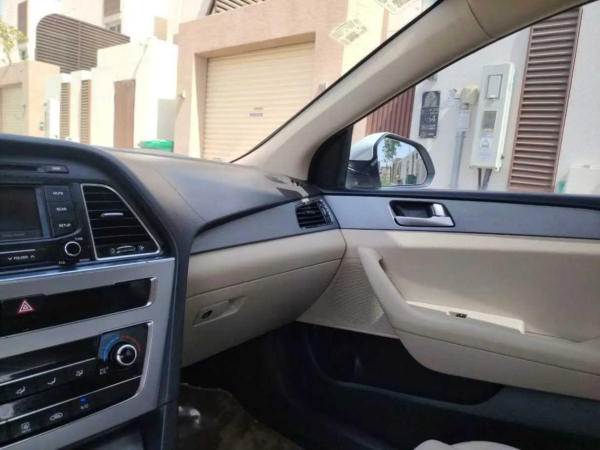 Car image 43