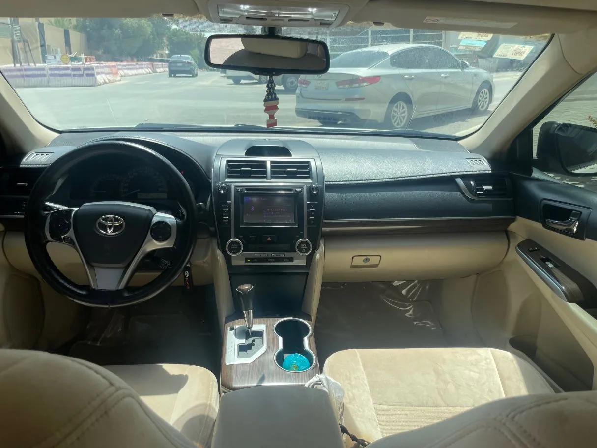Car image 18