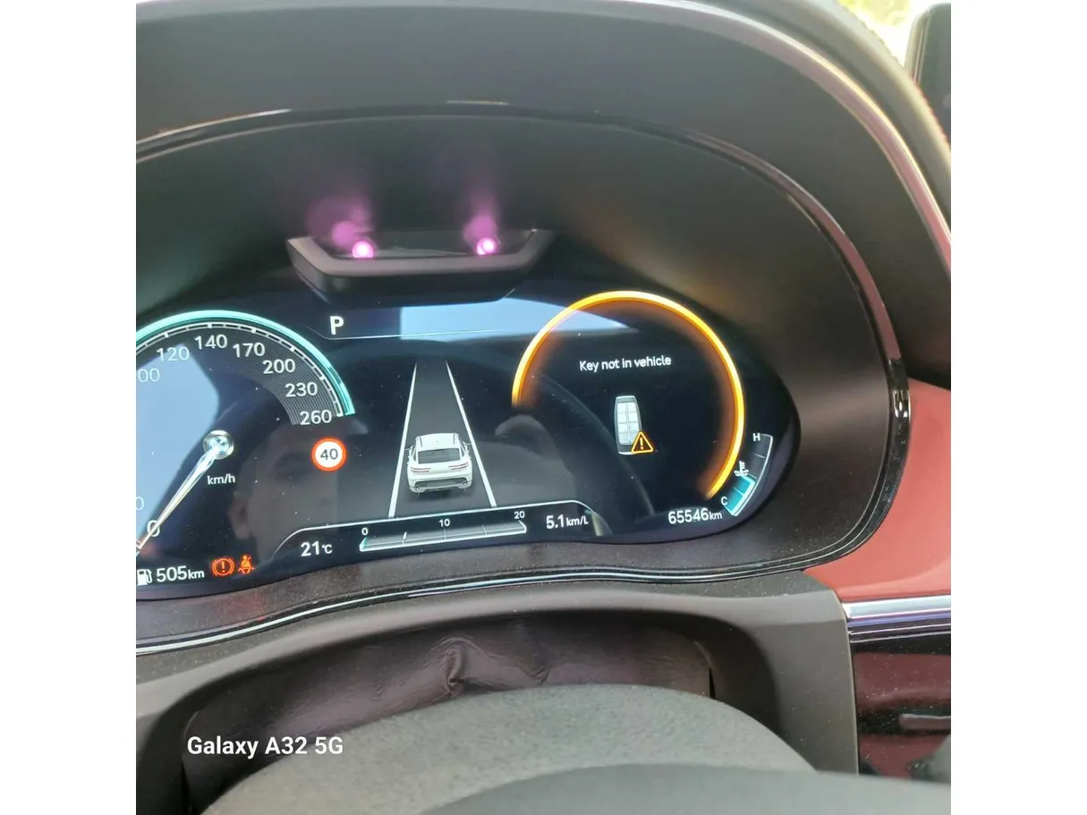 Car image 23