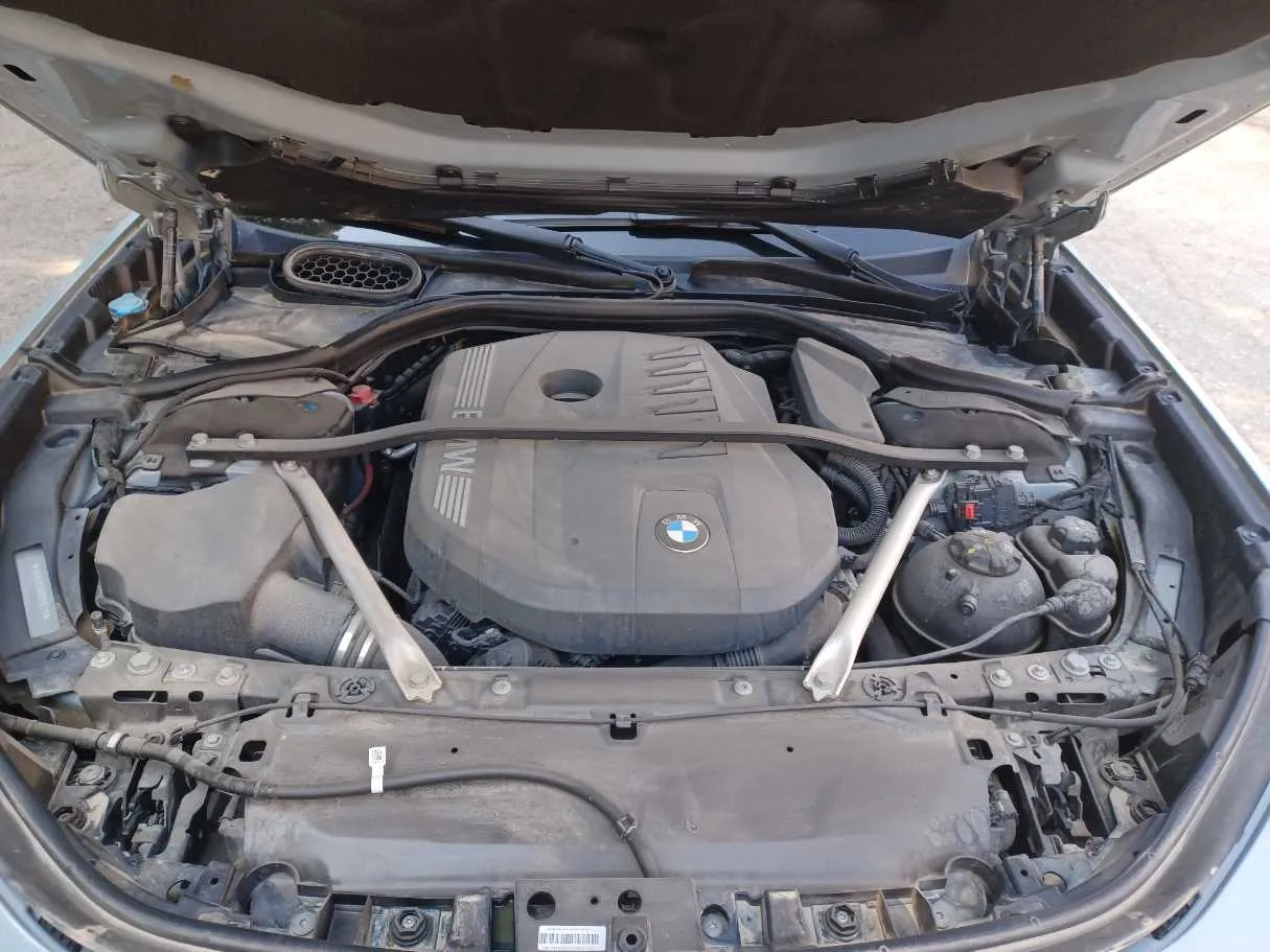 Car image 27