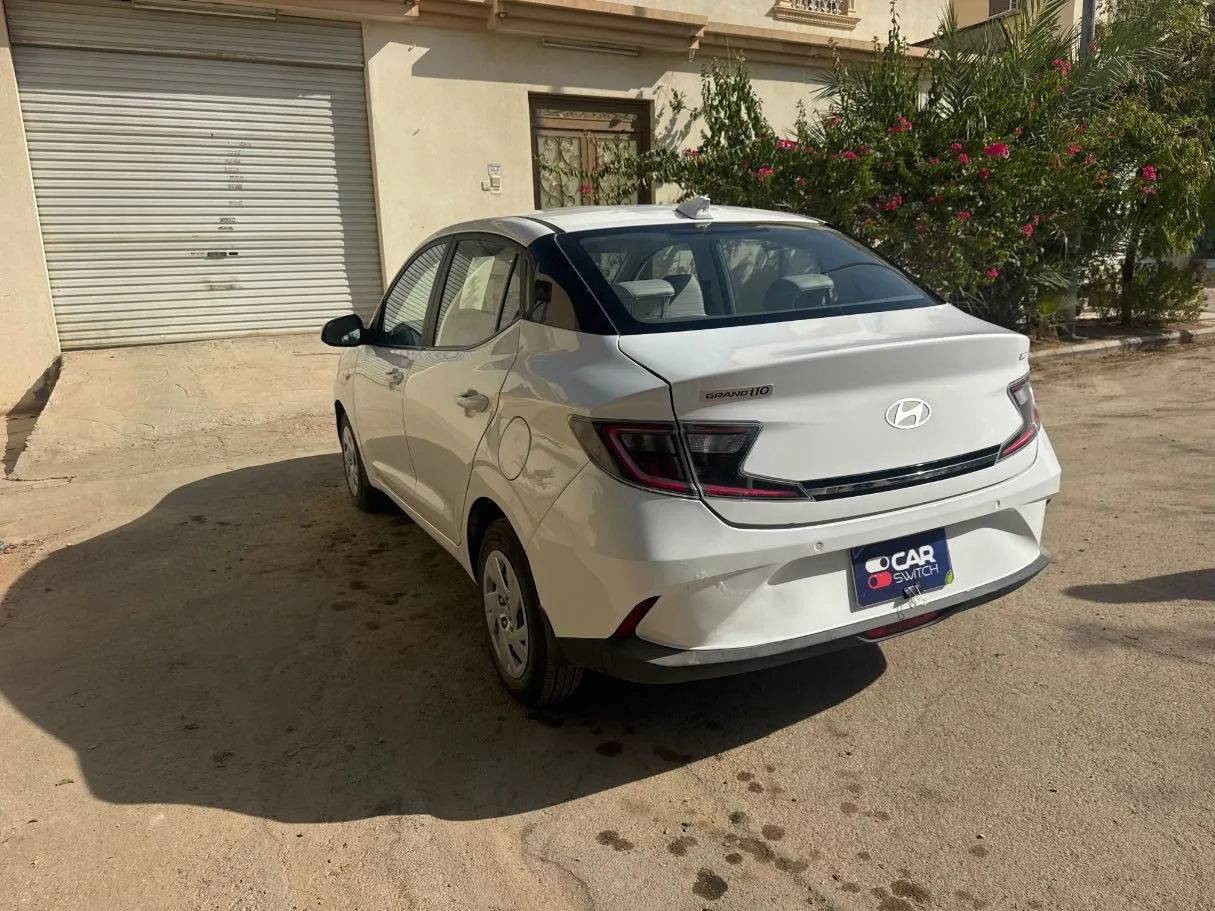 Car image 7