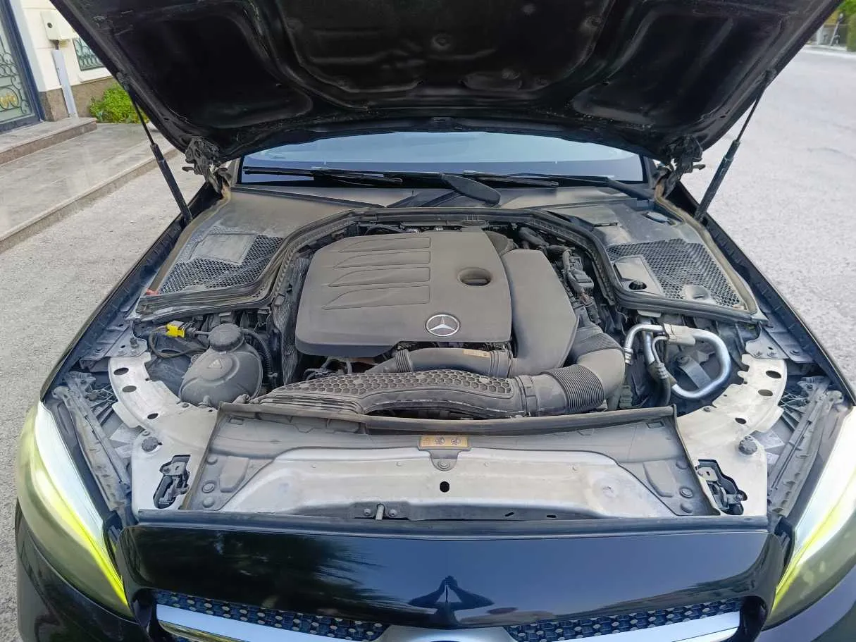 Car image 26
