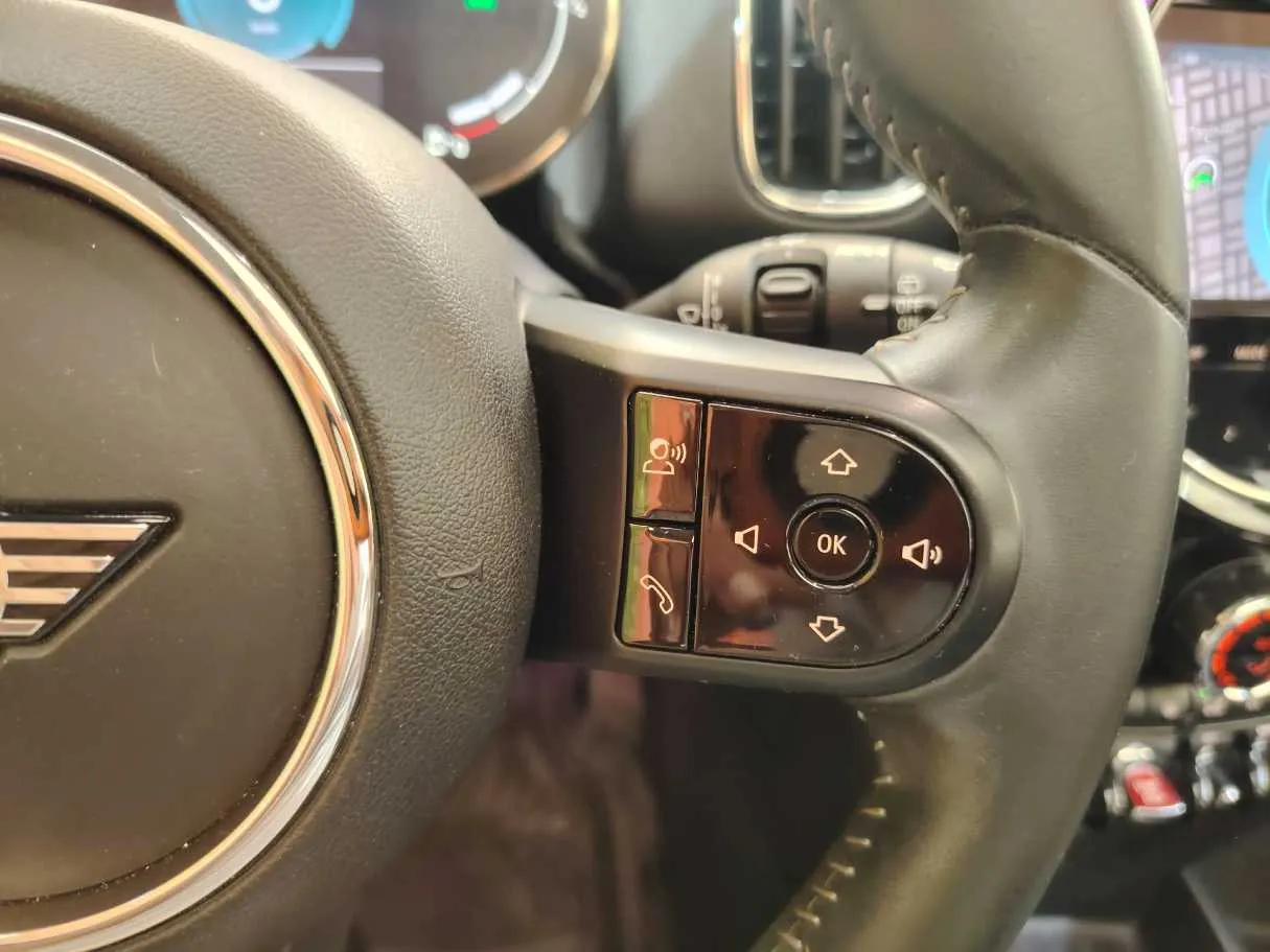Car image 36
