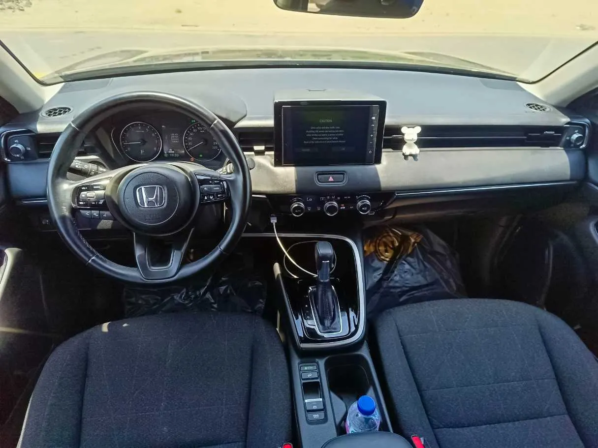 Car image 20