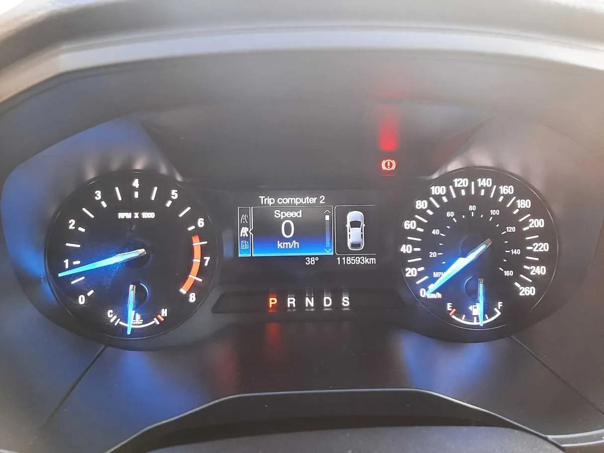Car image 18
