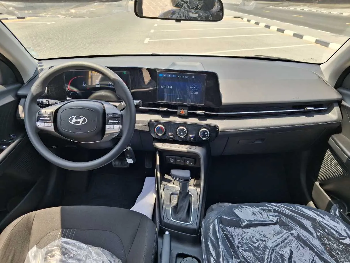 Car image 15