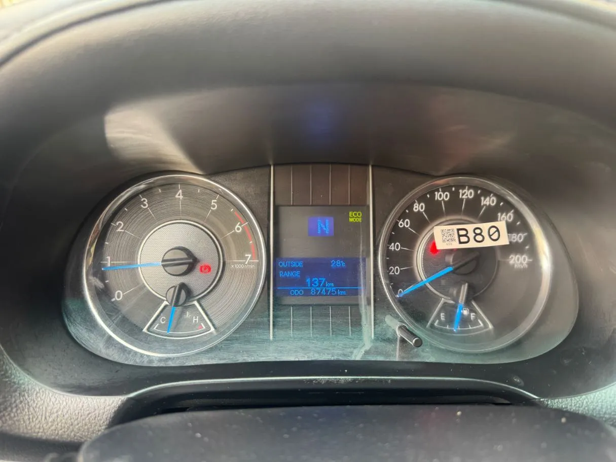 Car image 19