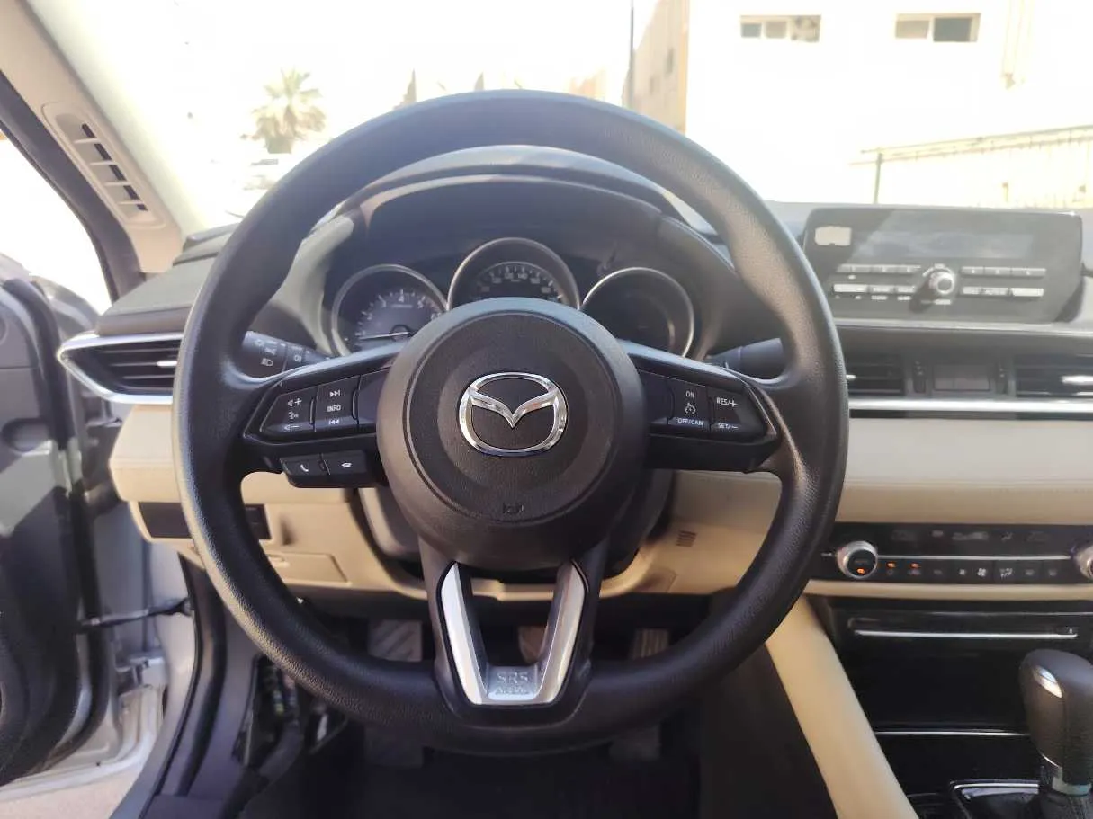 Car image 23