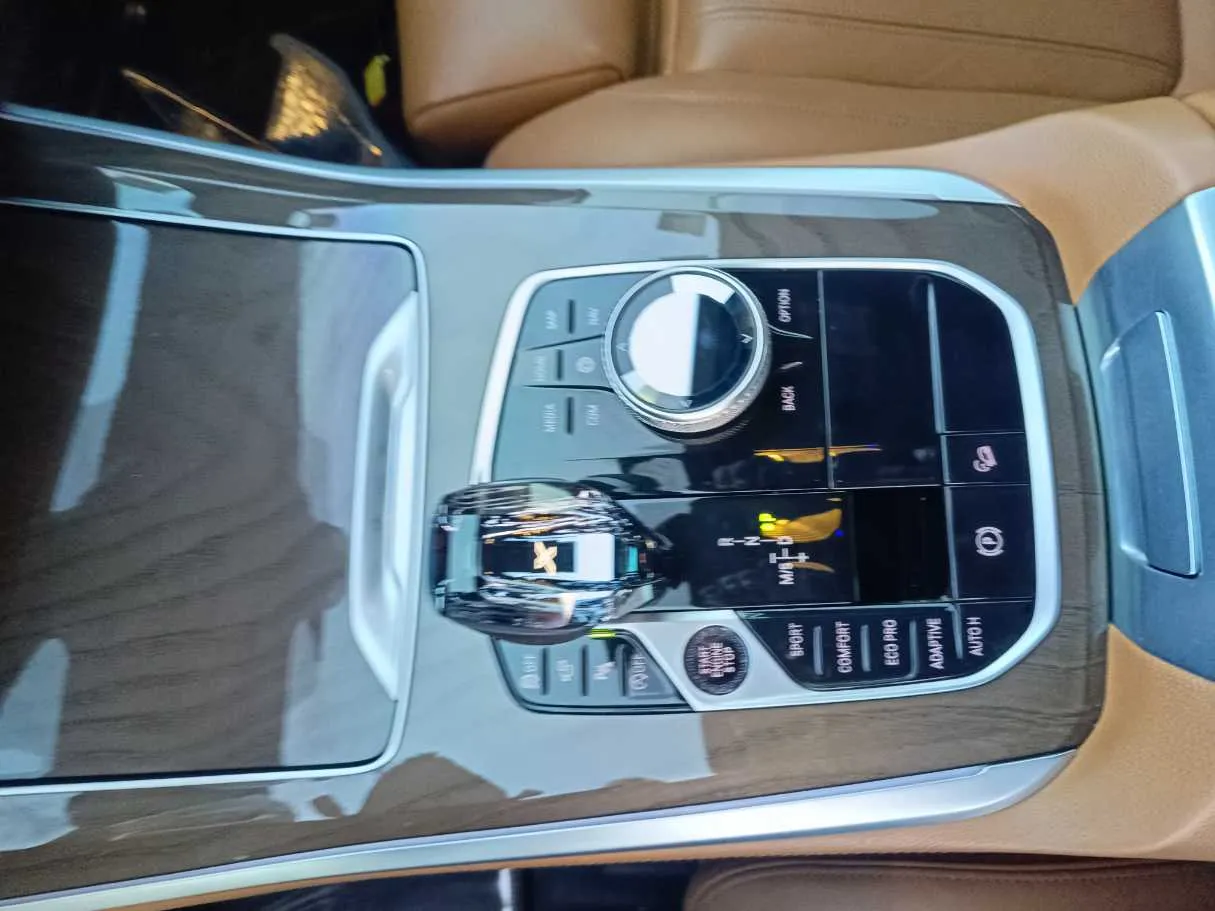 Car image 22