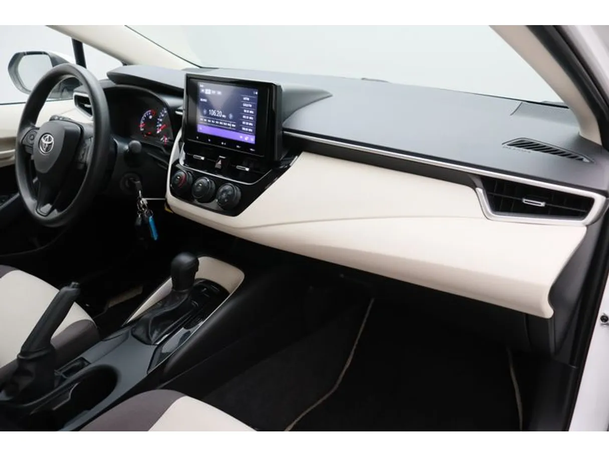 Car image 10