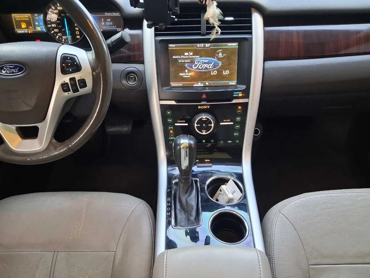 Car image 16