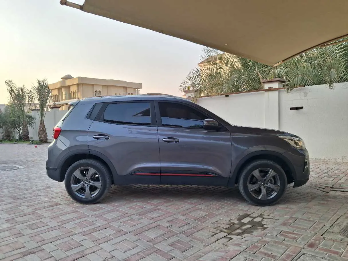 Car image 8