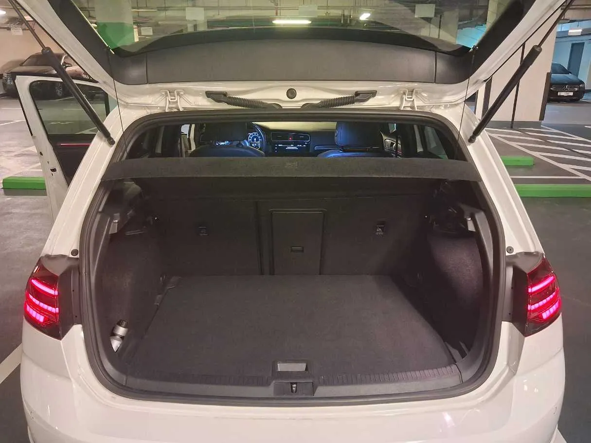 Car image 22
