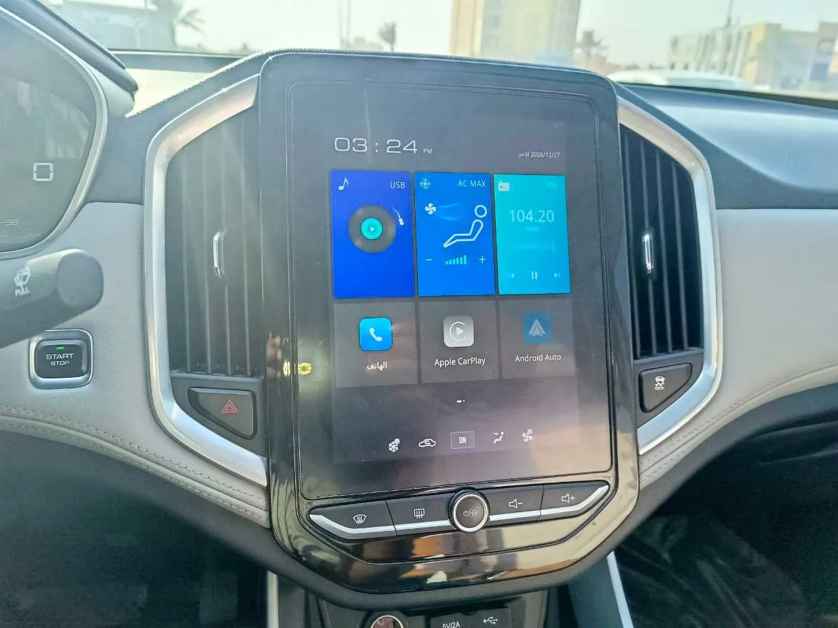 Car image 18