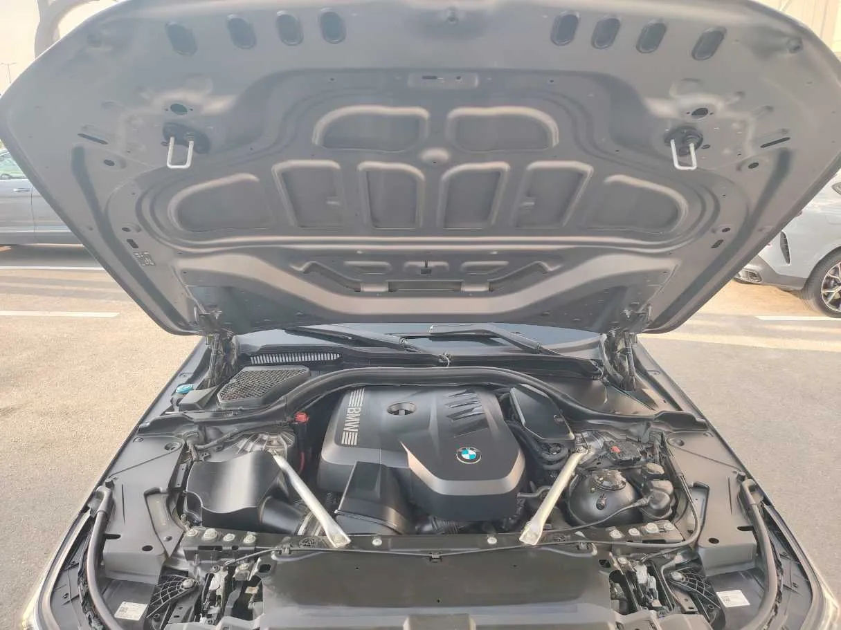 Car image 38