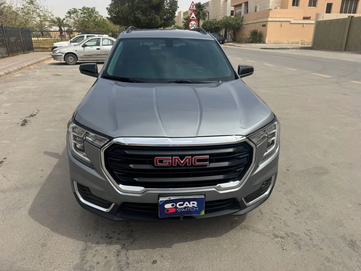 Car image 2