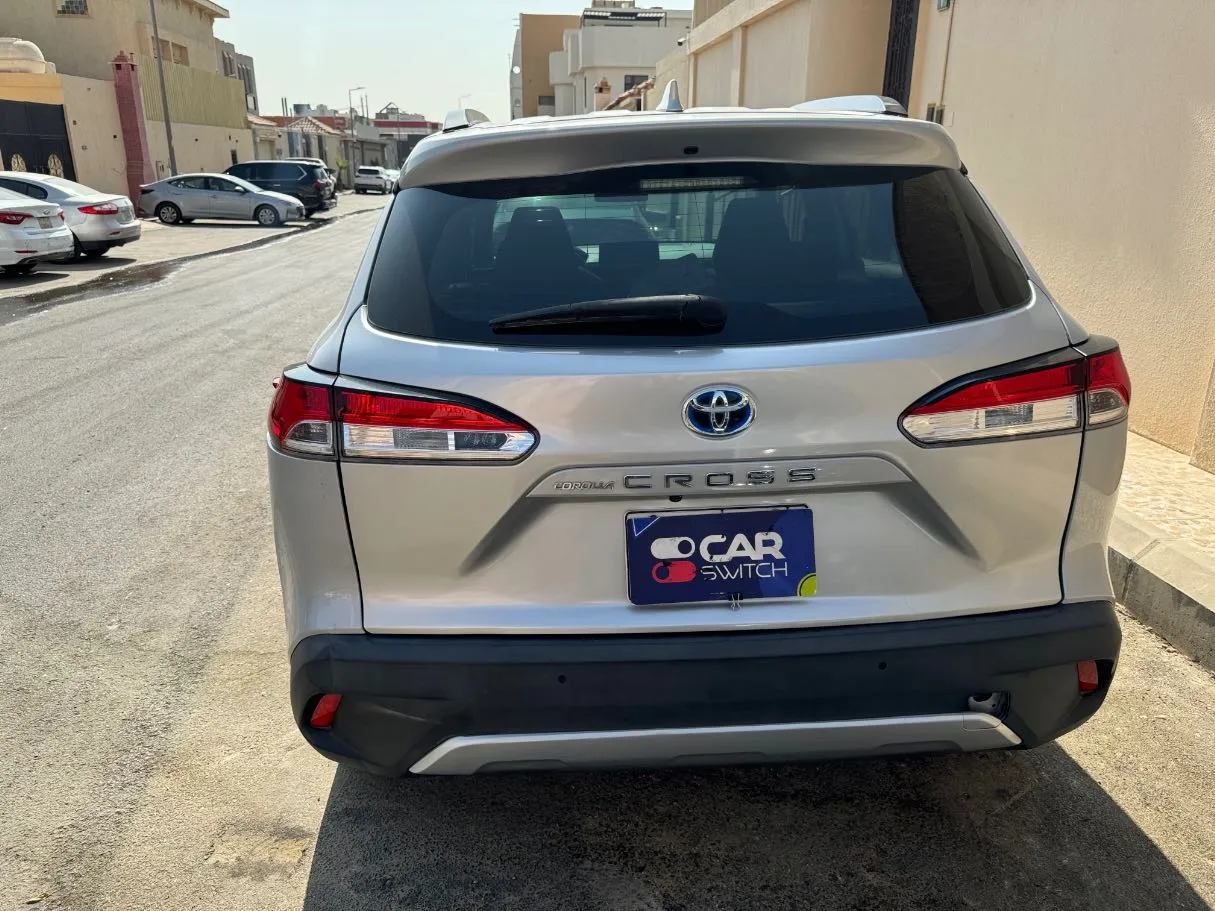 Car image 5