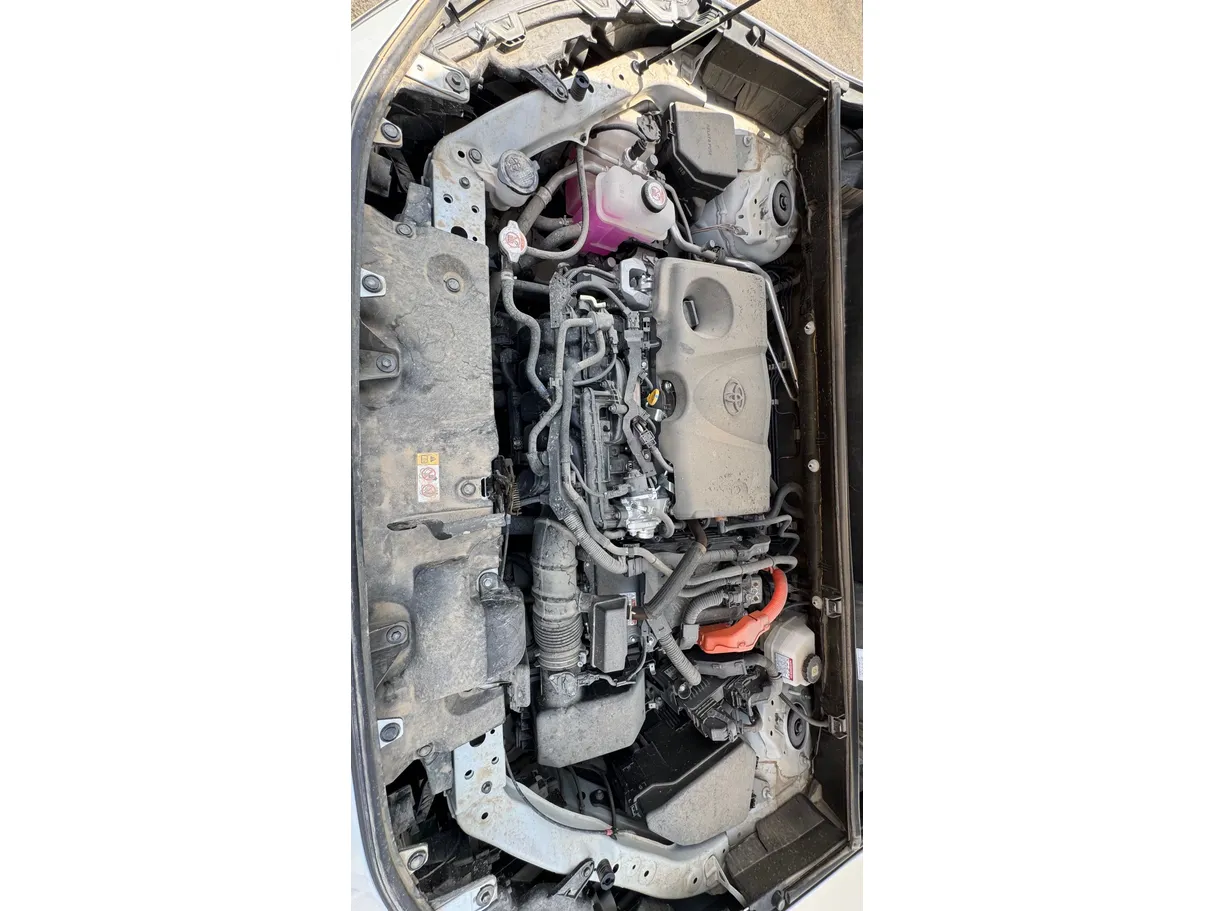 Car image 28