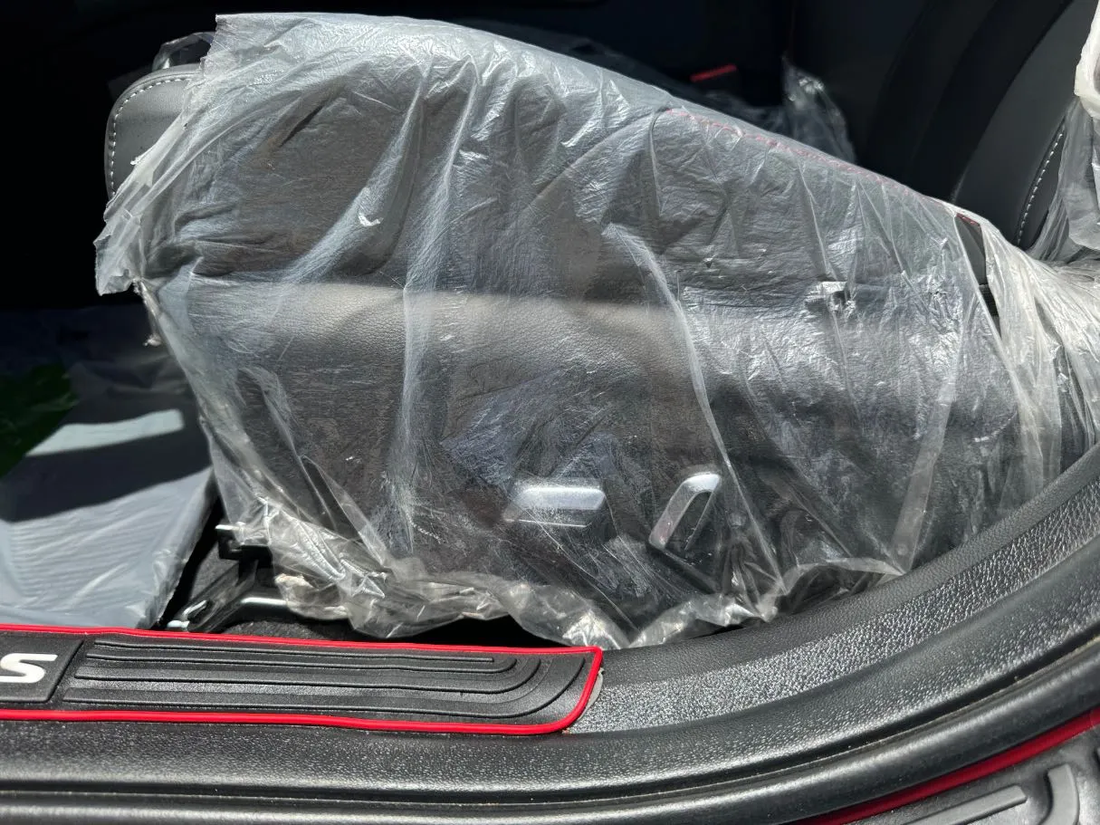 Car image 23