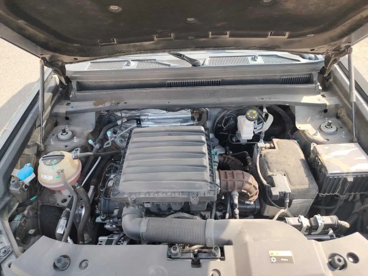 Car image 36