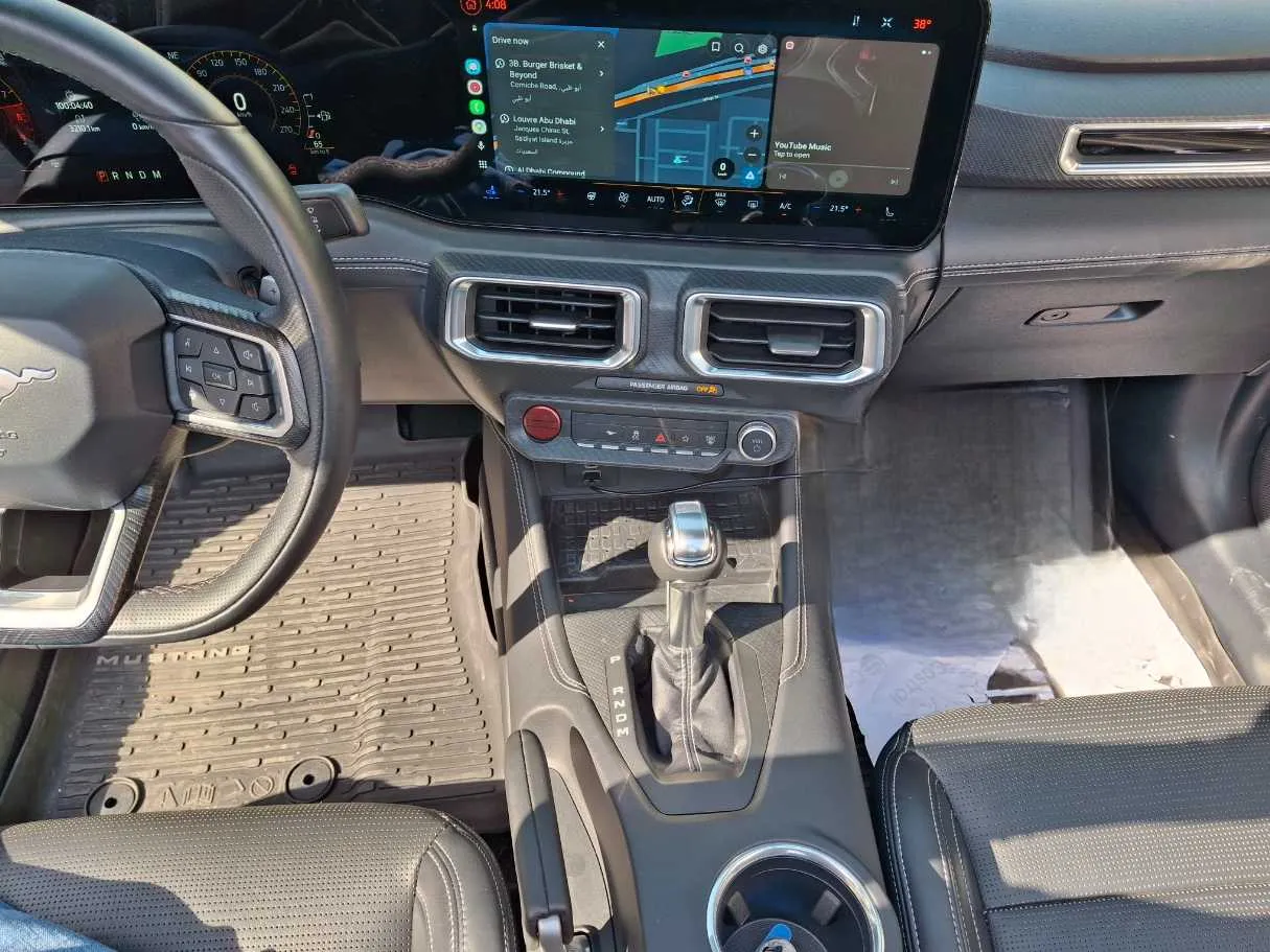 Car image 16