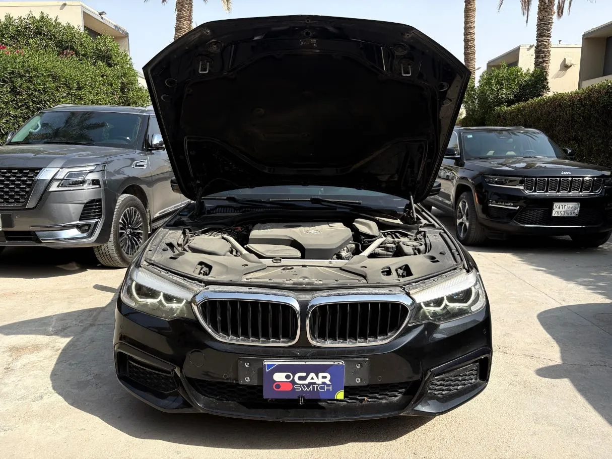 Car image 30
